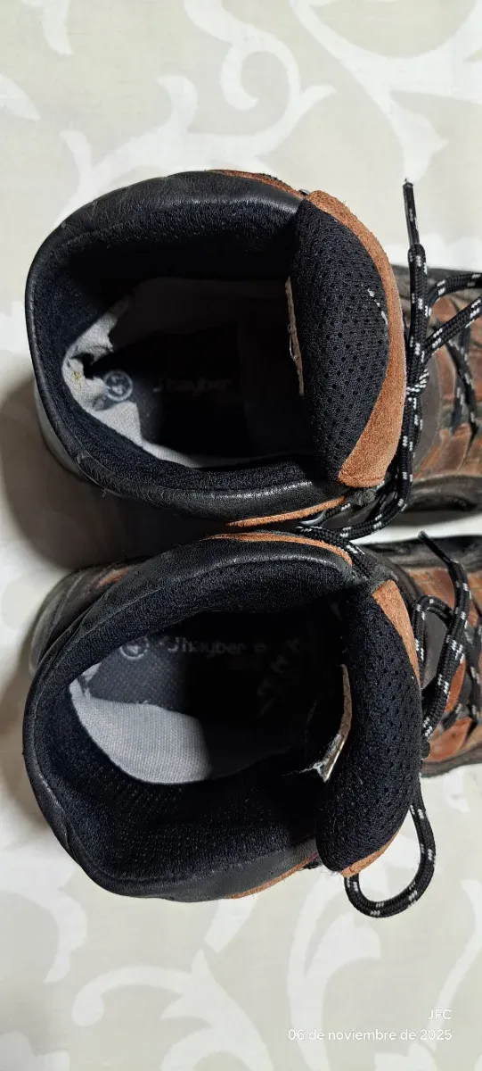 Botas de montaña forclaz 800