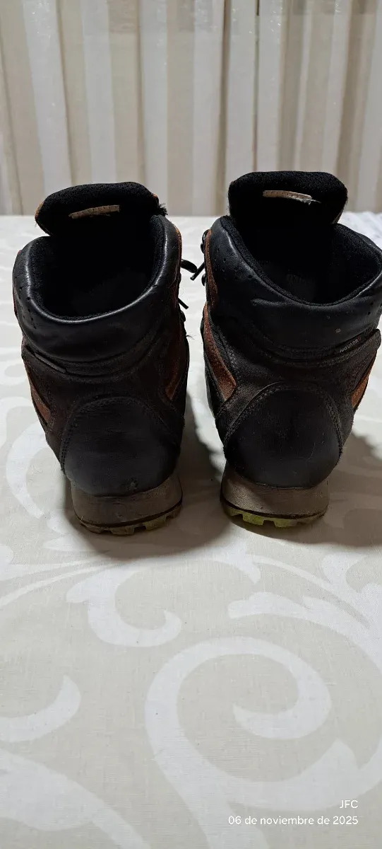 Botas de montaña forclaz 800