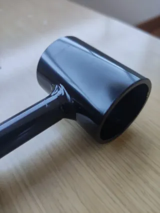 Broca helicoidal tipo barrena para madera.