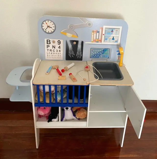 Clínica Veterinaria de Madera para Niños de Mina