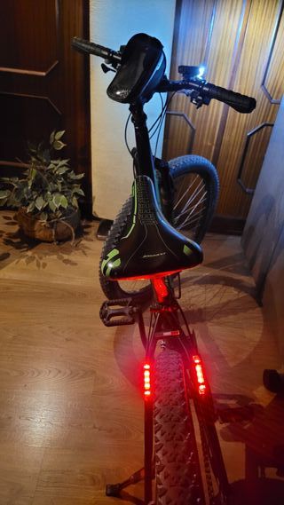 Doppio set 4 fari MTB BMX 2 anteriori + 2 posterio