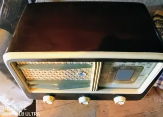 Radio antigua Inter - Válvulas - Años 50