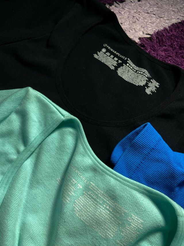 Crop Tops Deportivos Primark (Azul/Verde/Negro)