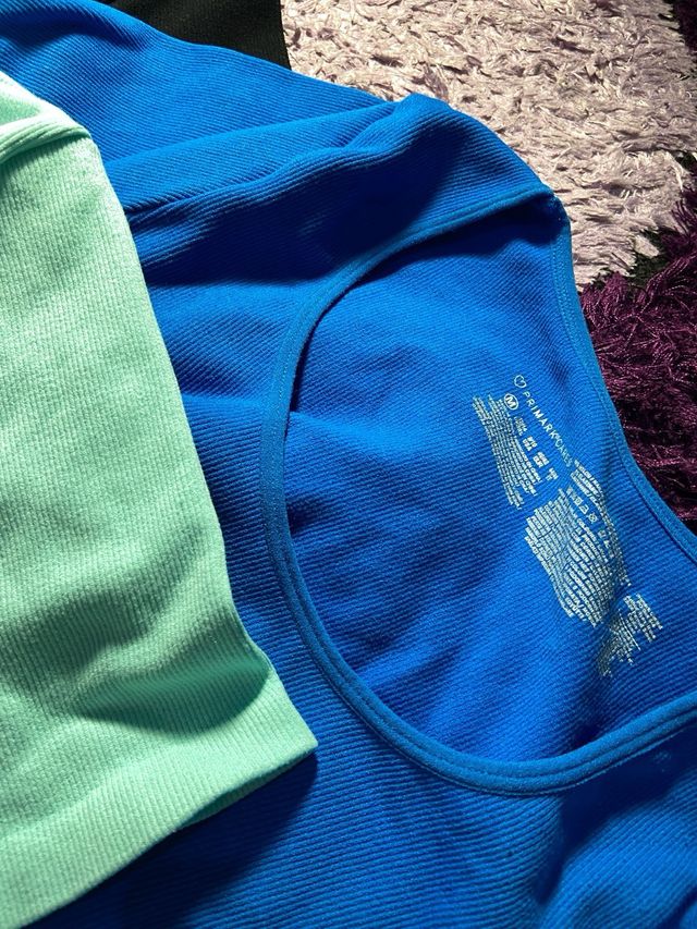 Crop Tops Deportivos Primark (Azul/Verde/Negro)