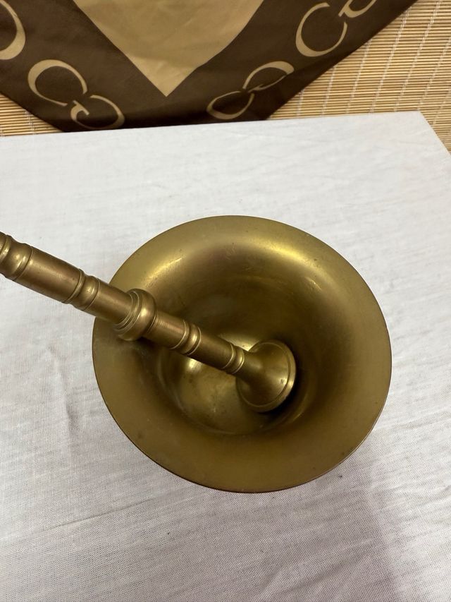 Mortero Antiguo Bronce León