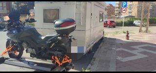 Alquiler remolque para moto especial autocaravana