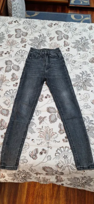 Pantalón vaquero elástico