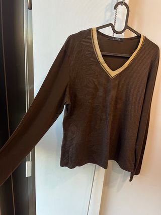 Camiseta Viccio Barcelona Rayas y Diseño Marrón