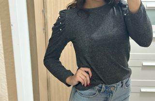 Jersey gris con perlas
