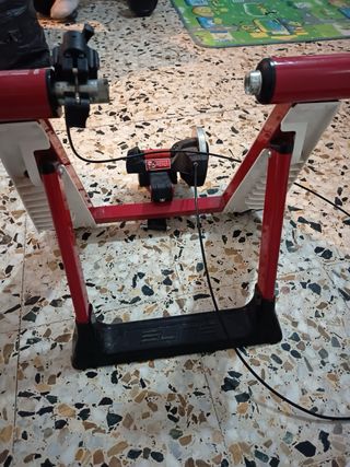 Rodillo Elite para bicicleta