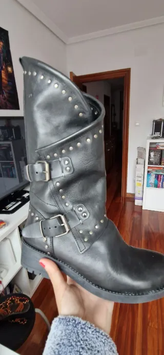 Botas Musse & Cloud Negras Tachuelas