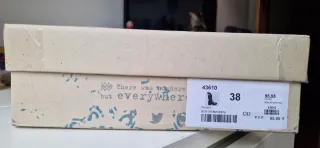 Botas Musse & Cloud Negras Tachuelas