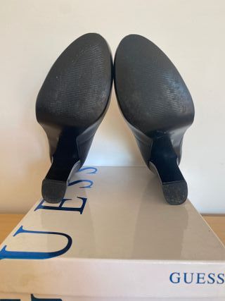 Tacones Guess Negros Talla 40