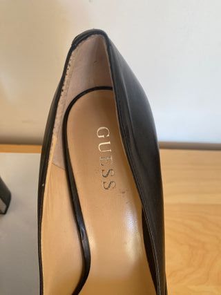 Tacones Guess Negros Talla 40