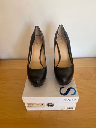 Tacones Guess Negros Talla 40