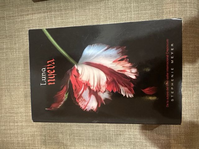 Luna nueva (Saga Crepúsculo 2)