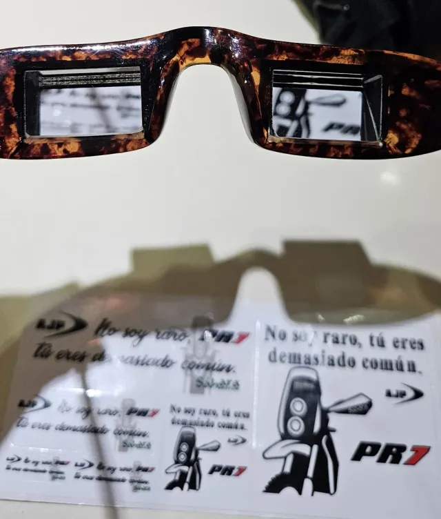 Gafas prisma para leer tumbado - alivian el cuello