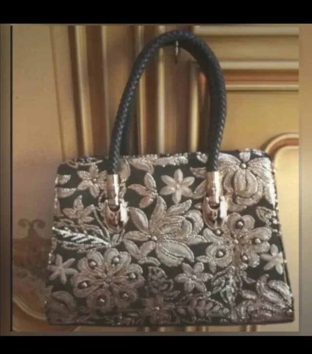 Borsa donna grigia con ricami oro