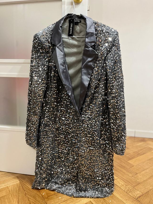 Vestido lentejuelas Boohoo color Silver