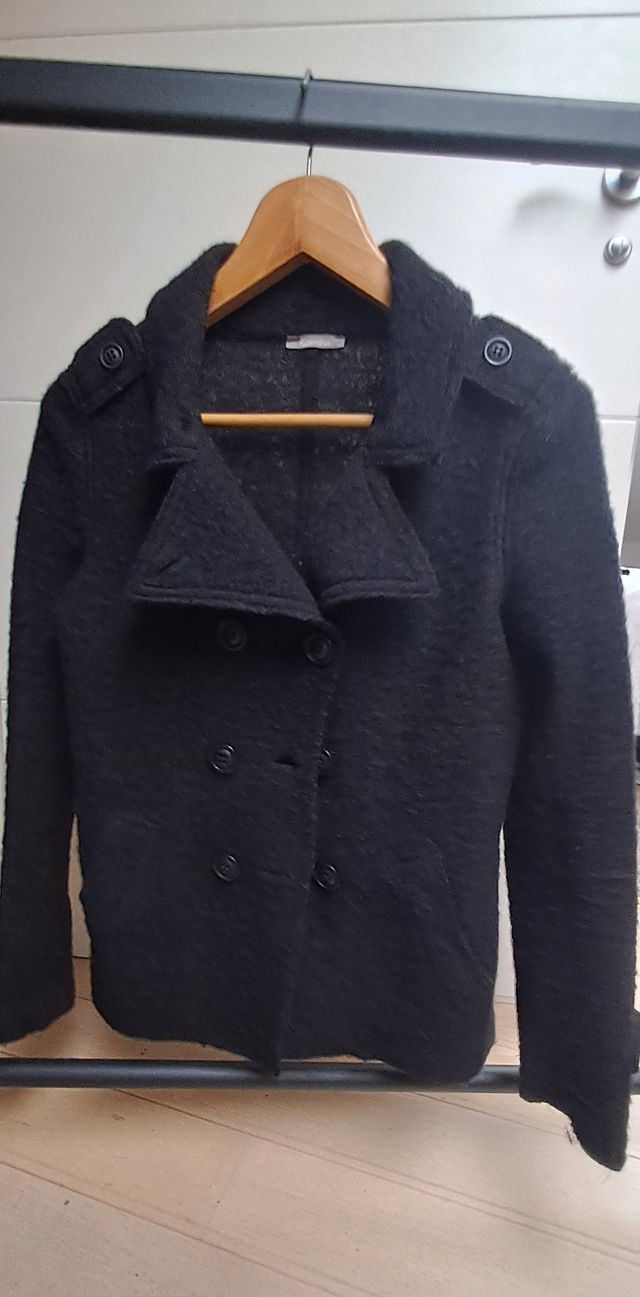 Chaqueta negra corta