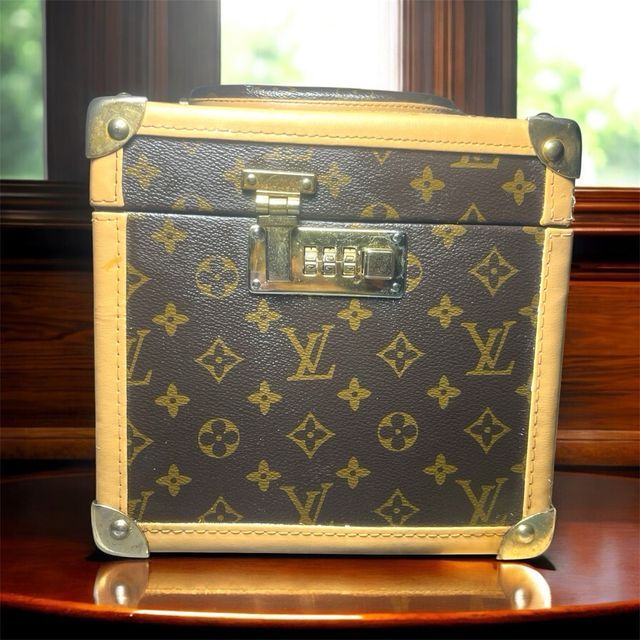 Neceser Louis Vuitton Marrón