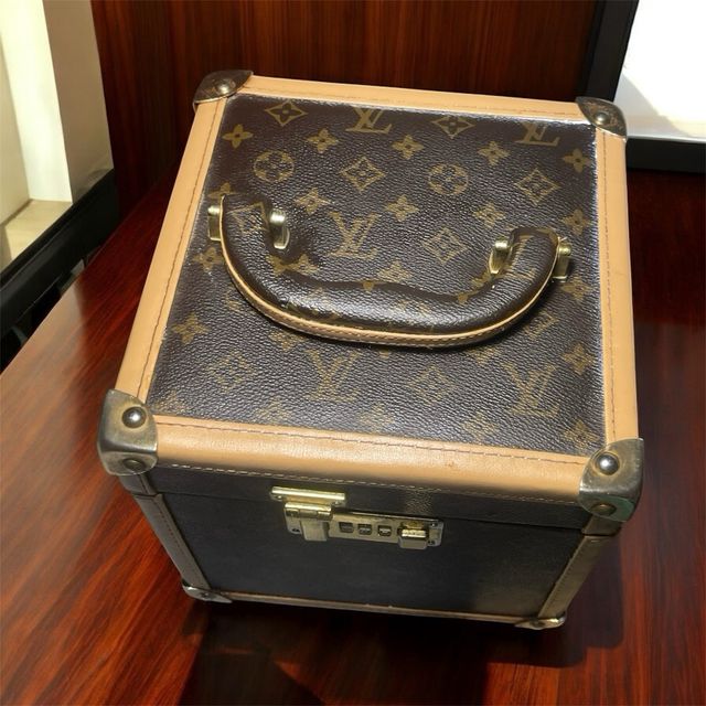 Neceser Louis Vuitton Marrón