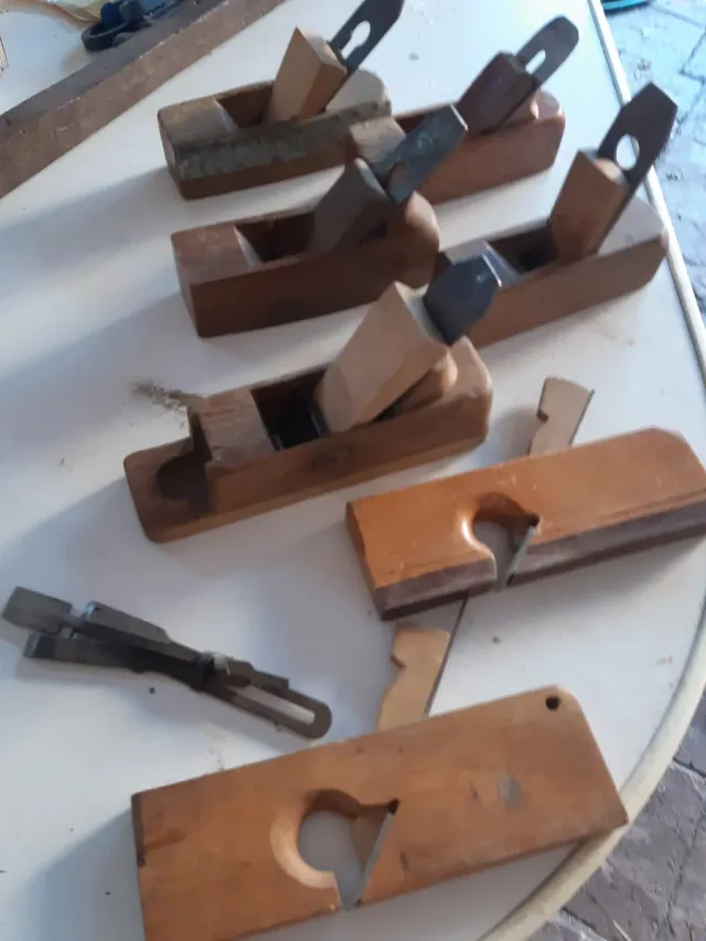 7 Spazzole da carpentiere in legno