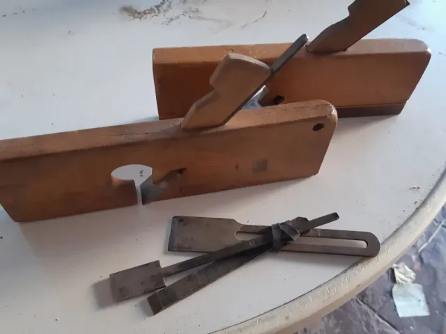 7 Spazzole da carpentiere in legno