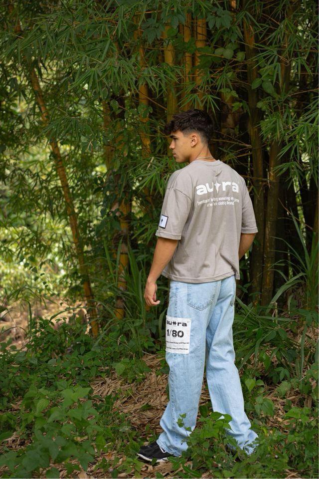 Camiseta Auwra gris con parche NFC, S/M/L/XL