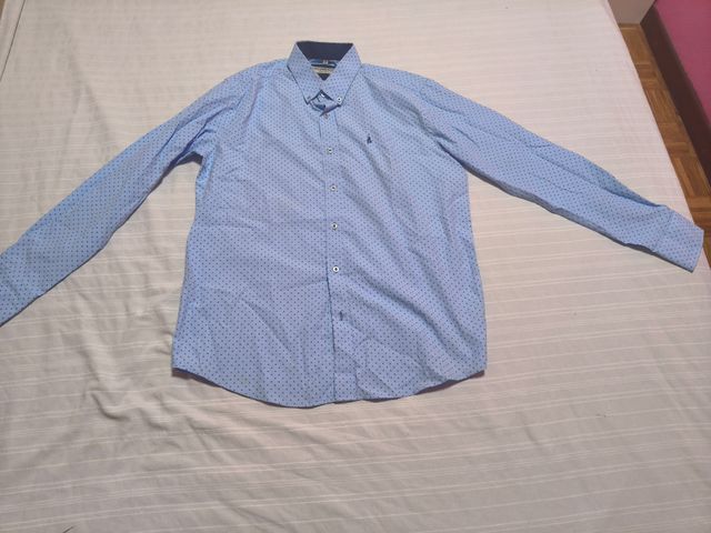 Camisa azul estampada talla L