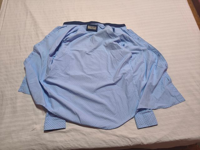 Camisa azul estampada talla L