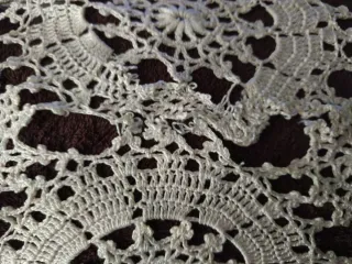 Colcha ganchillo perlé antigua ,265x170.leer todo.