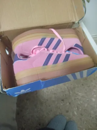 Deportivas Adidas rosas y moradas