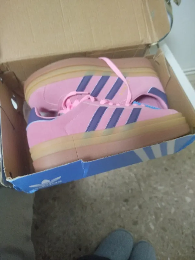 Deportivas Adidas rosas y moradas