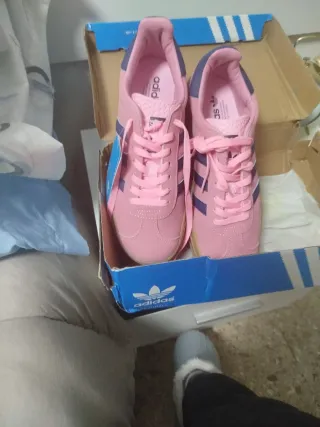 Deportivas Adidas rosas y moradas