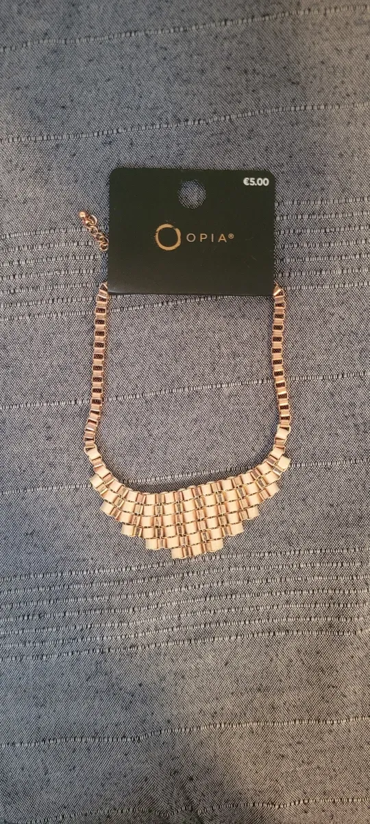 Collar OPIA