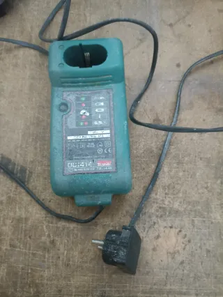 Cargador Makita DC1414