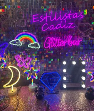 Peluquera Maquilladora Profesional a domicilio