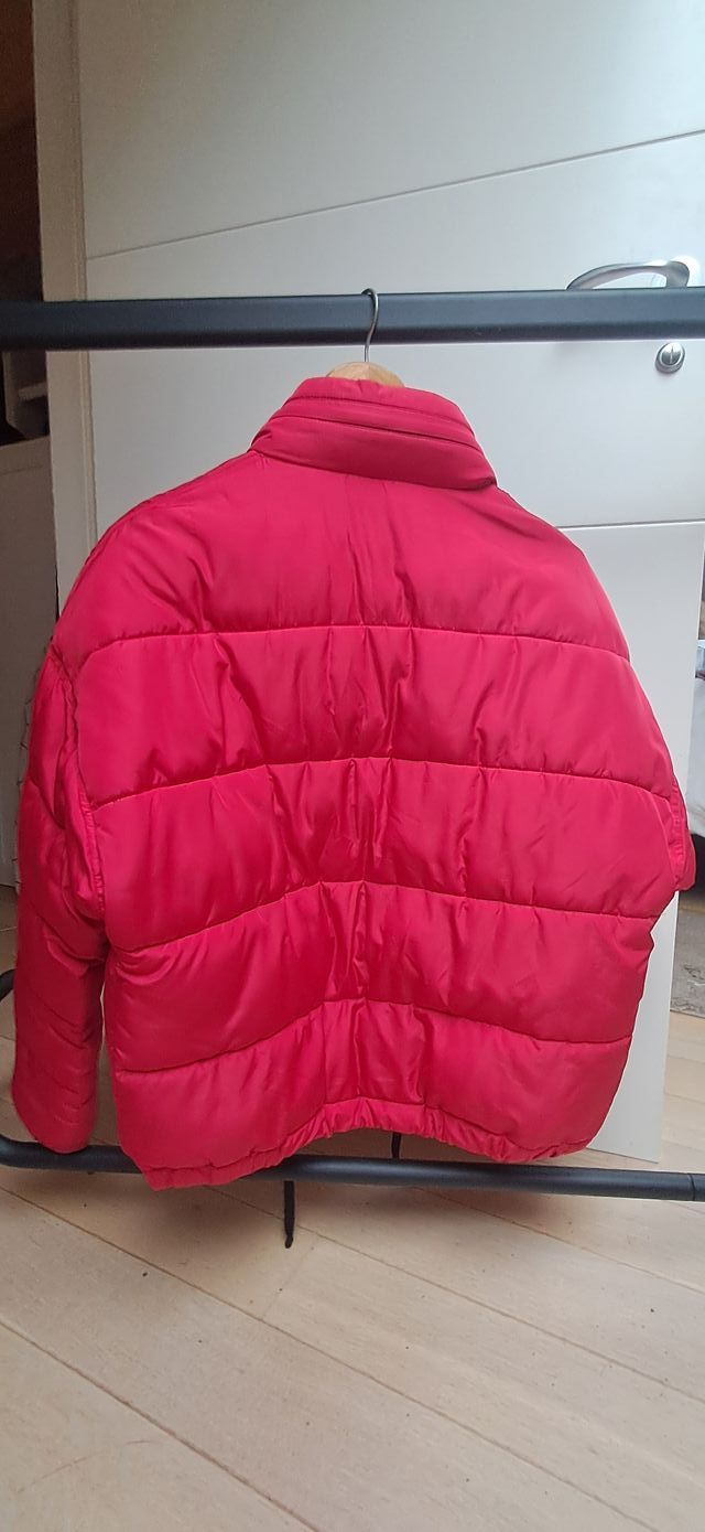 Plumífero rojo mujer