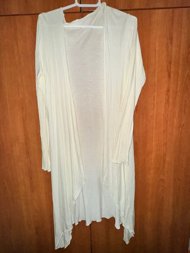 Cárdigan largo beige