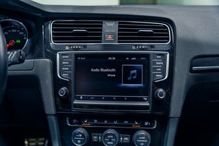 Volkswagen Golf GTI Performance (2015)