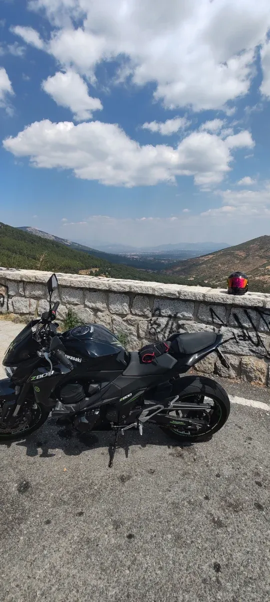 Kawasaki Z800e A2 limitada en papeles y físicament