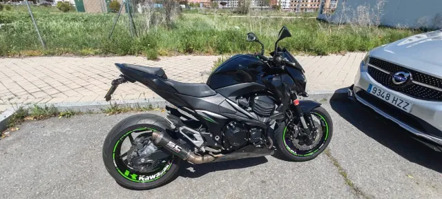 Kawasaki Z800e A2 limitada en papeles y físicament
