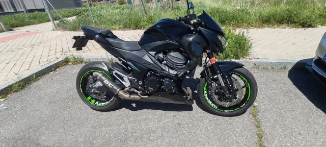 Kawasaki Z800e A2 limitada en papeles y físicament