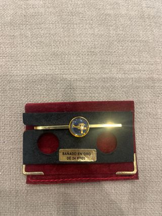 Pinza de corbata bañada en oro 24K