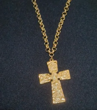 Collar Cruz Acero Inoxidable Dorado