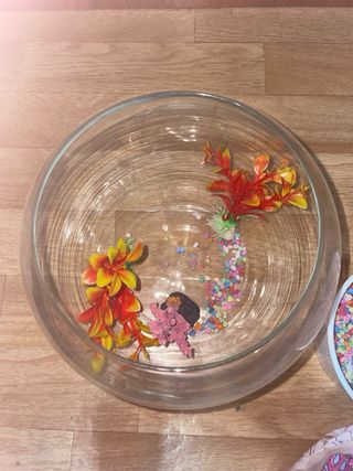 Pecera cristal redonda+decoración y grava colores