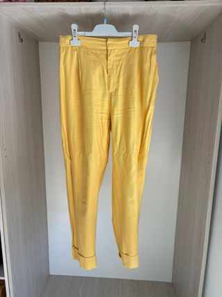 Pantalón Zara