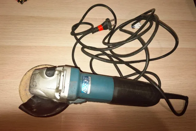 Amoladora Makita GA5040 1100W 125mm