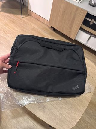 Lenovo ThinkPadE14 Gen 2 – i5 11ª Gen Regalo Funda